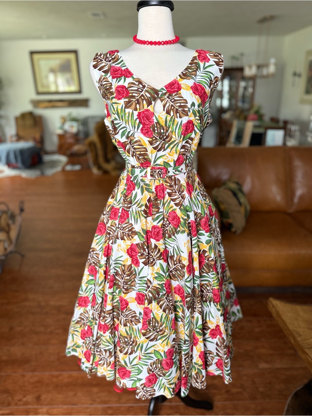🌺 Tropical Floral Fit-and-Flare Retro Hawaiian Pinup Dress